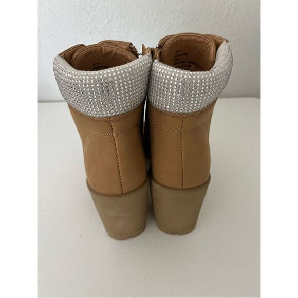 Sugar Woman Tan Block Heels Boots, Size 8.5 - Picture 6 of 9
